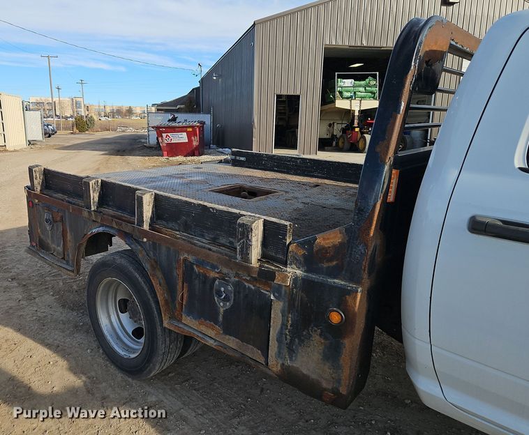 image for item EI8809 2016 Dodge Ram 5500HD Crew Cab flatbed truck