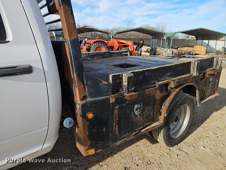 image for item EI8809 2016 Dodge Ram 5500HD Crew Cab flatbed truck