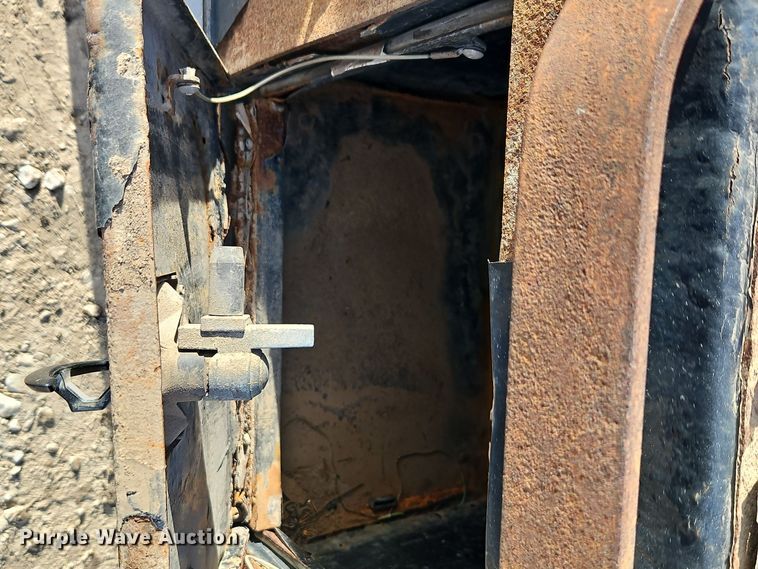 image for item EI8809 2016 Dodge Ram 5500HD Crew Cab flatbed truck