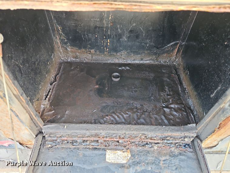 image for item EI8809 2016 Dodge Ram 5500HD Crew Cab flatbed truck