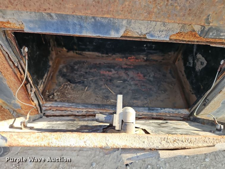 image for item EI8809 2016 Dodge Ram 5500HD Crew Cab flatbed truck