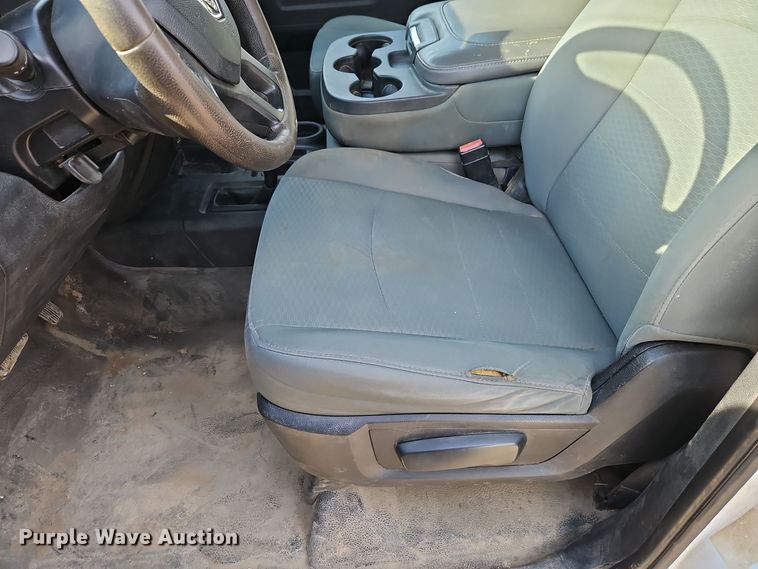 image for item EI8809 2016 Dodge Ram 5500HD Crew Cab flatbed truck