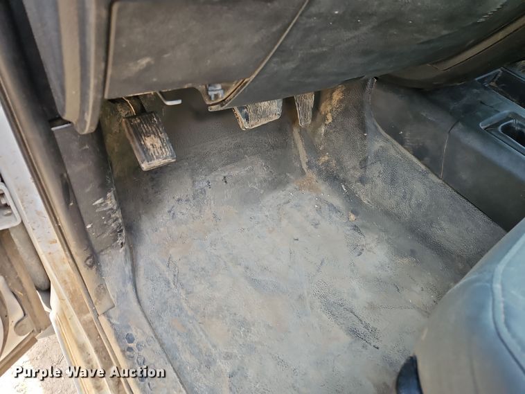 image for item EI8809 2016 Dodge Ram 5500HD Crew Cab flatbed truck