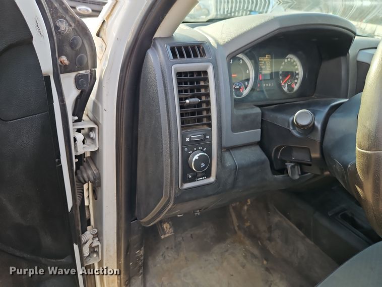 image for item EI8809 2016 Dodge Ram 5500HD Crew Cab flatbed truck