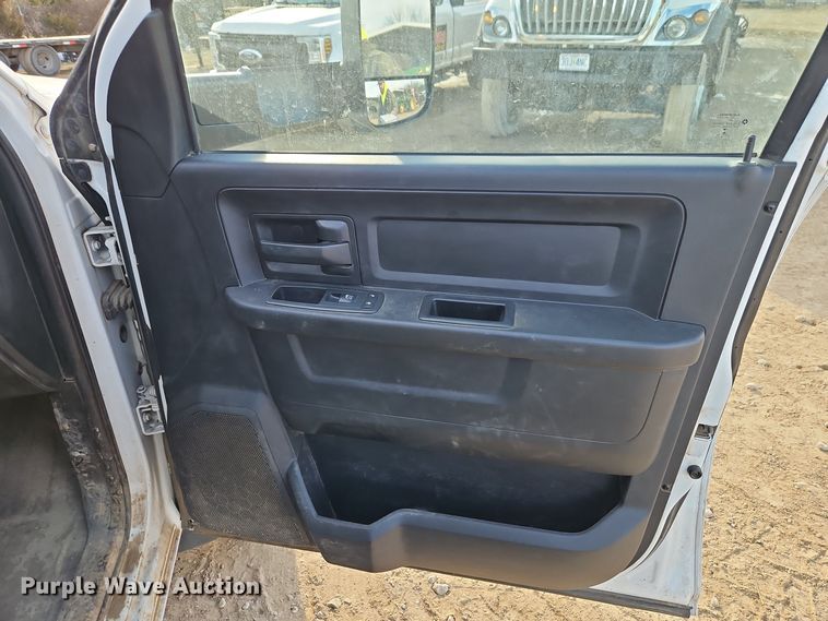 image for item EI8809 2016 Dodge Ram 5500HD Crew Cab flatbed truck