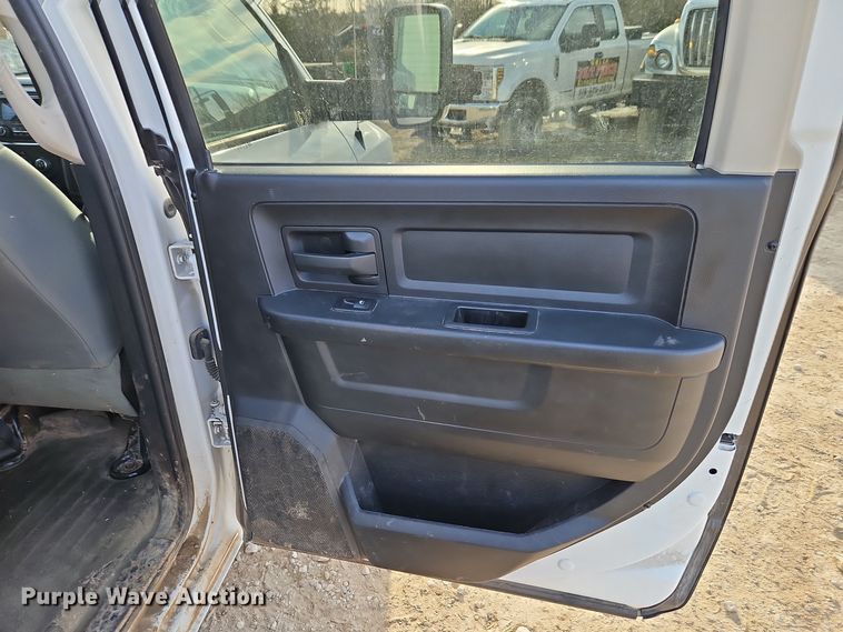 image for item EI8809 2016 Dodge Ram 5500HD Crew Cab flatbed truck