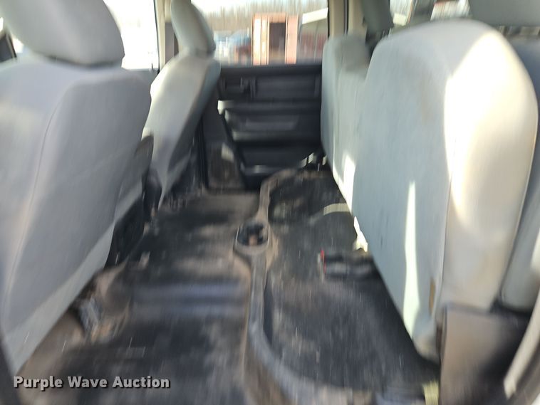 image for item EI8809 2016 Dodge Ram 5500HD Crew Cab flatbed truck