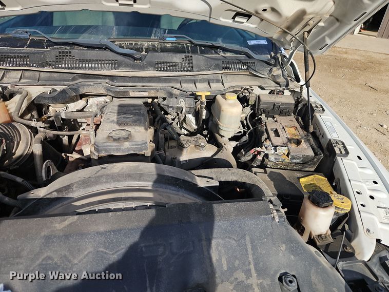 image for item EI8809 2016 Dodge Ram 5500HD Crew Cab flatbed truck