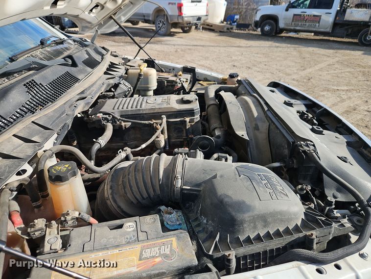 image for item EI8809 2016 Dodge Ram 5500HD Crew Cab flatbed truck