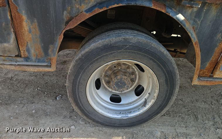 image for item EI8809 2016 Dodge Ram 5500HD Crew Cab flatbed truck