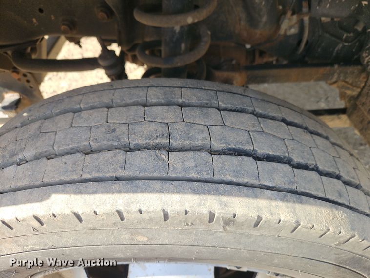 image for item EI8809 2016 Dodge Ram 5500HD Crew Cab flatbed truck