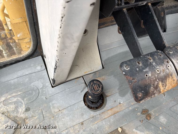 image for item EJ3334 1996 Caterpillar 426B backhoe