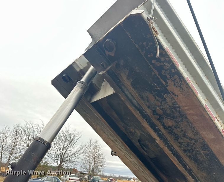 image for item EJ5263 2007 International 9200i SBA 6X4 dump truck