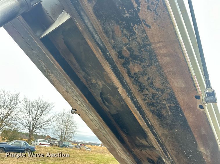 image for item EJ5263 2007 International 9200i SBA 6X4 dump truck