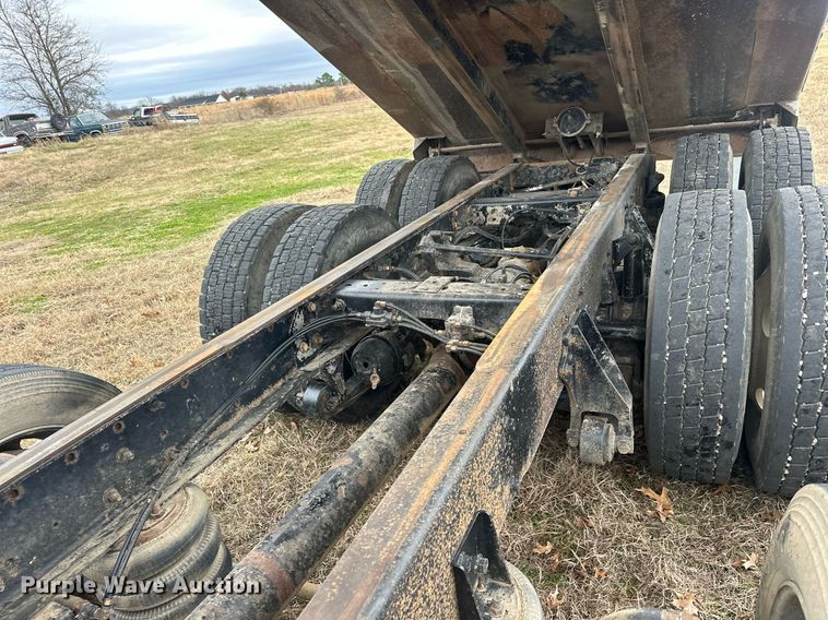 image for item EJ5263 2007 International 9200i SBA 6X4 dump truck