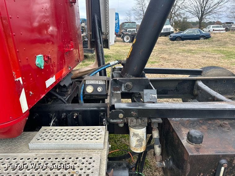 image for item EJ5263 2007 International 9200i SBA 6X4 dump truck