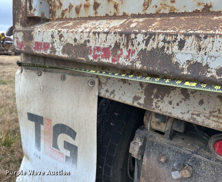 image for item EJ5263 2007 International 9200i SBA 6X4 dump truck