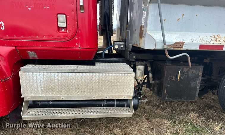 image for item EJ5263 2007 International 9200i SBA 6X4 dump truck