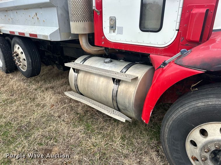 image for item EJ5263 2007 International 9200i SBA 6X4 dump truck