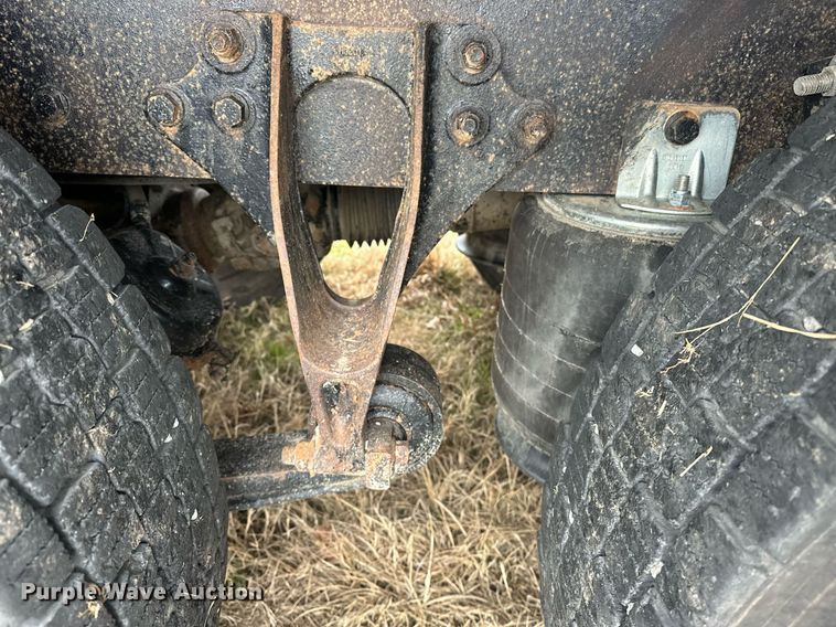 image for item EJ5263 2007 International 9200i SBA 6X4 dump truck