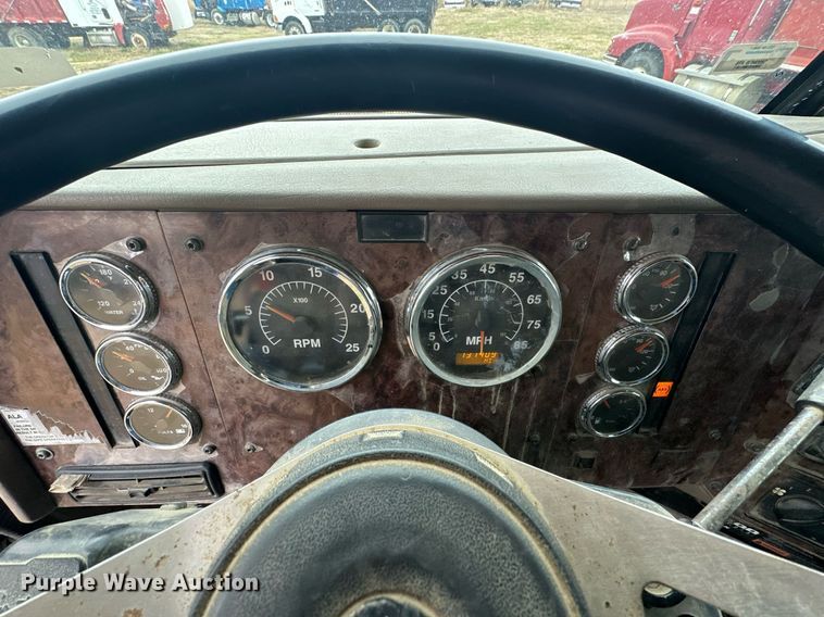 image for item EJ5263 2007 International 9200i SBA 6X4 dump truck