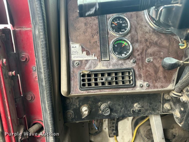 image for item EJ5263 2007 International 9200i SBA 6X4 dump truck