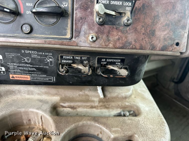 image for item EJ5263 2007 International 9200i SBA 6X4 dump truck