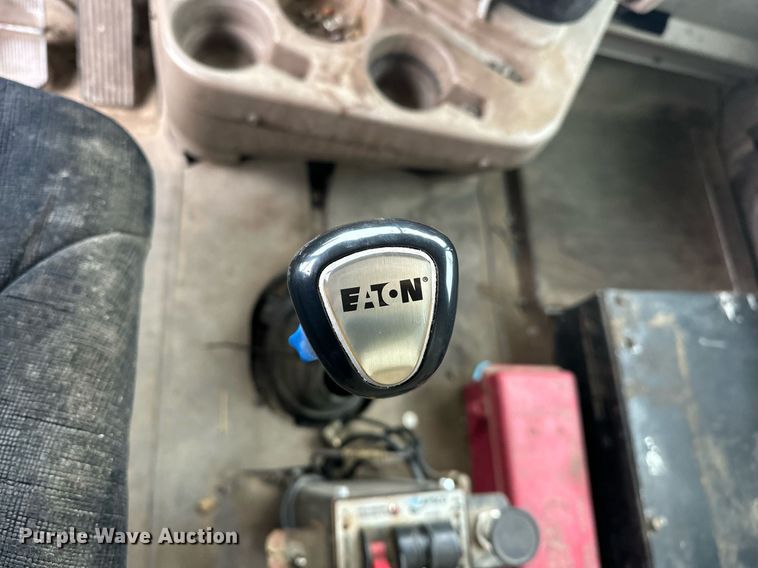 image for item EJ5263 2007 International 9200i SBA 6X4 dump truck