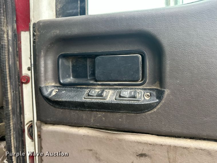 image for item EJ5263 2007 International 9200i SBA 6X4 dump truck