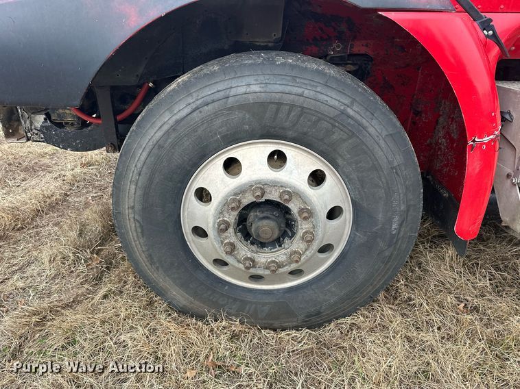 image for item EJ5263 2007 International 9200i SBA 6X4 dump truck