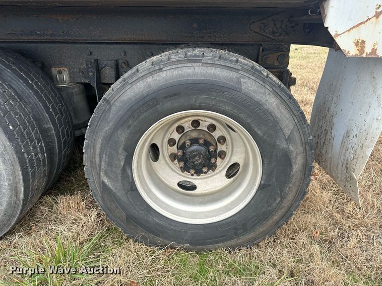 image for item EJ5263 2007 International 9200i SBA 6X4 dump truck