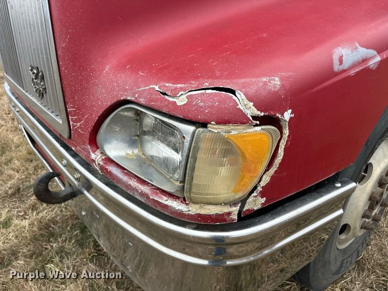 image for item EJ5264 1997 International 9200  dump truck