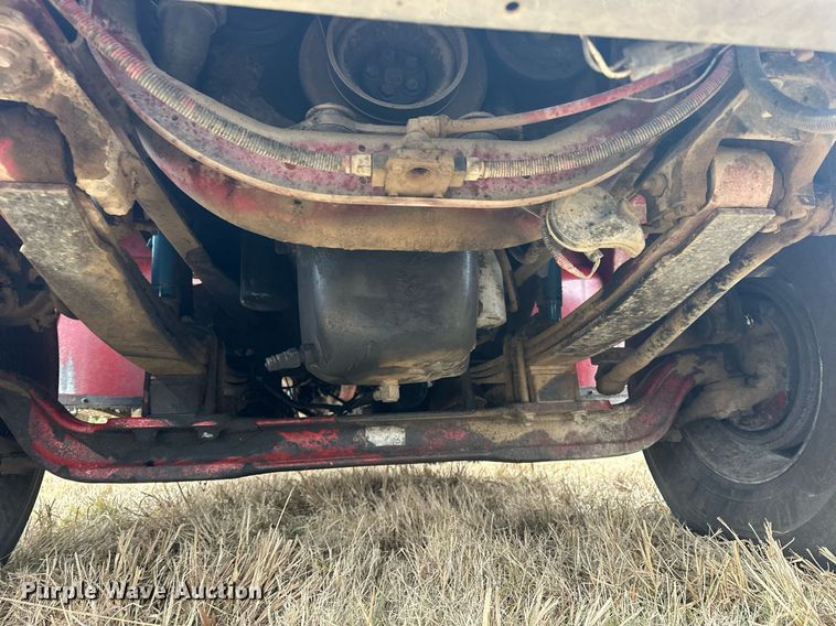 image for item EJ5264 1997 International 9200  dump truck