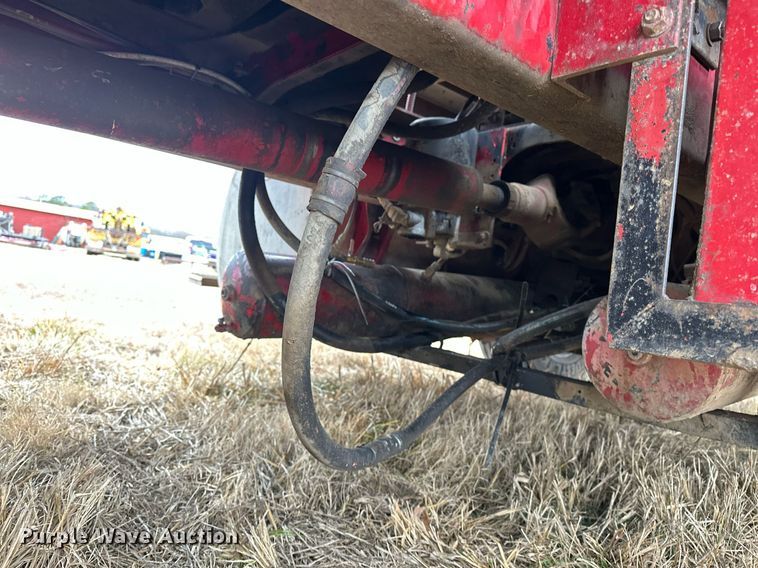 image for item EJ5264 1997 International 9200  dump truck