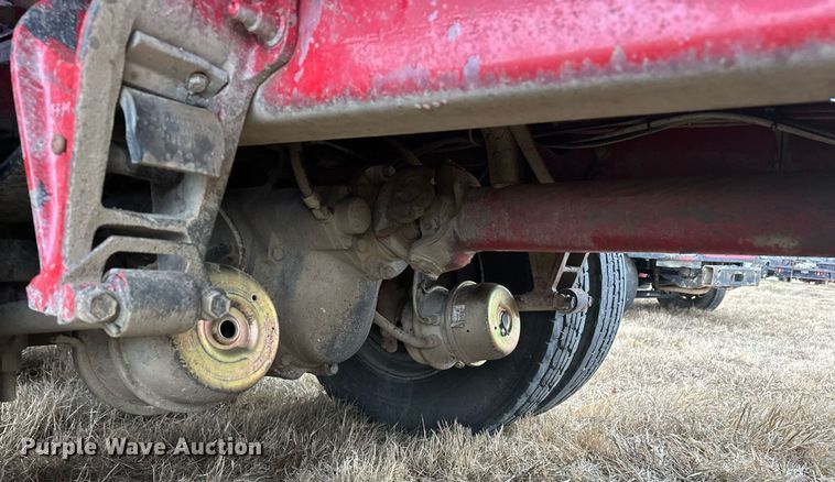 image for item EJ5264 1997 International 9200  dump truck