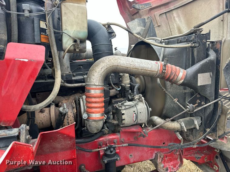 image for item EJ5264 1997 International 9200  dump truck