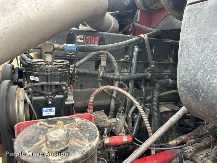 image for item EJ5264 1997 International 9200  dump truck