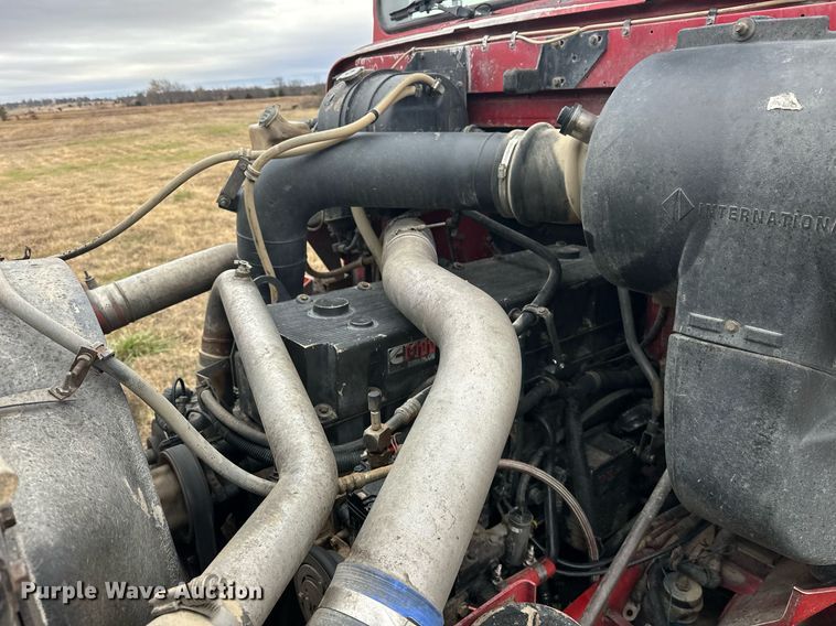 image for item EJ5264 1997 International 9200  dump truck