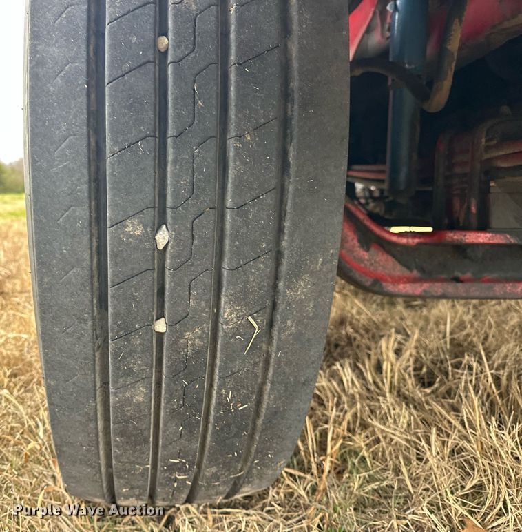 image for item EJ5264 1997 International 9200  dump truck