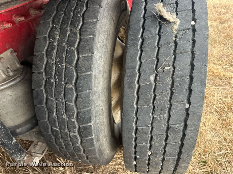 image for item EJ5264 1997 International 9200  dump truck