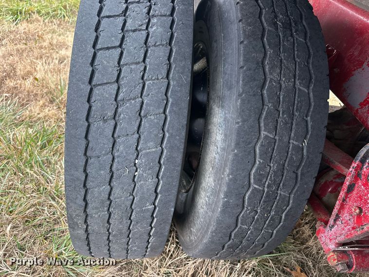 image for item EJ5264 1997 International 9200  dump truck