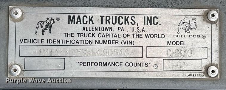 image for item EJ5265 1998 Mack CH613 truck cab and chassis