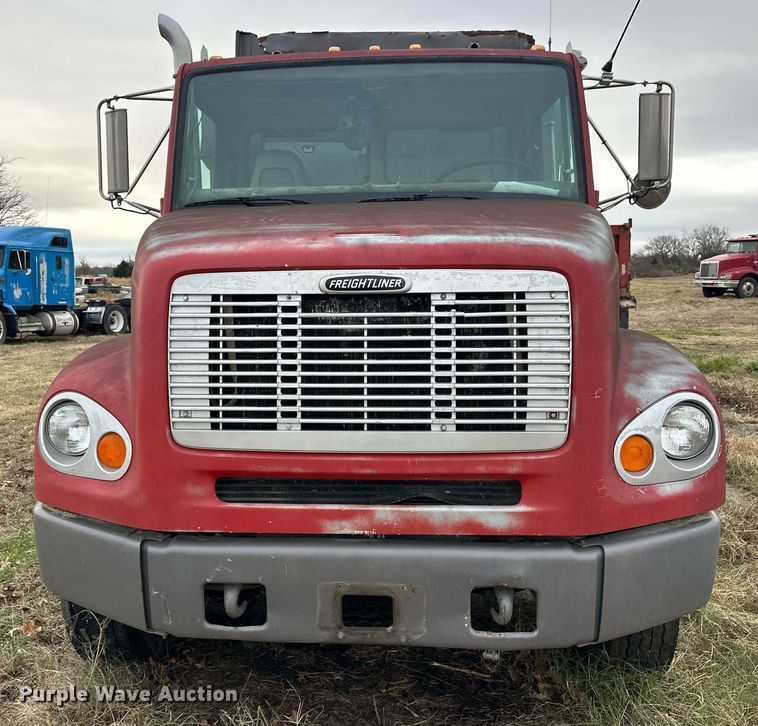 image for item EJ5266 1999 Freightliner FL112 dump truck