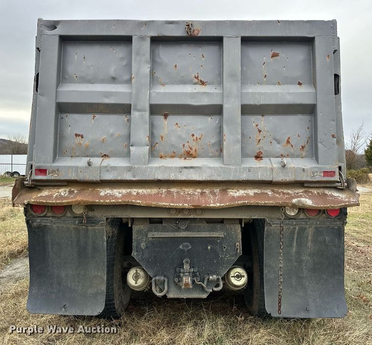 image for item EJ5266 1999 Freightliner FL112 dump truck