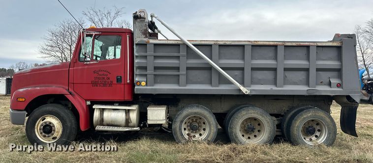image for item EJ5266 1999 Freightliner FL112 dump truck