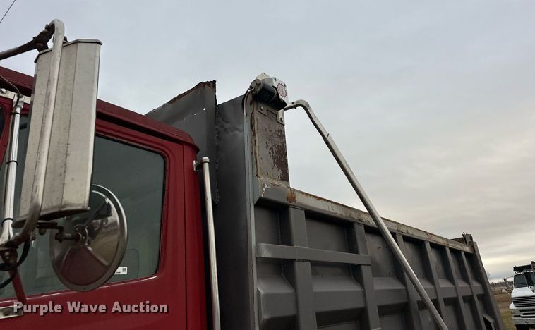 image for item EJ5266 1999 Freightliner FL112 dump truck