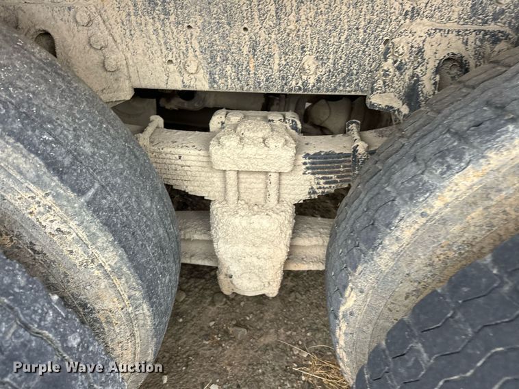 image for item EJ5266 1999 Freightliner FL112 dump truck