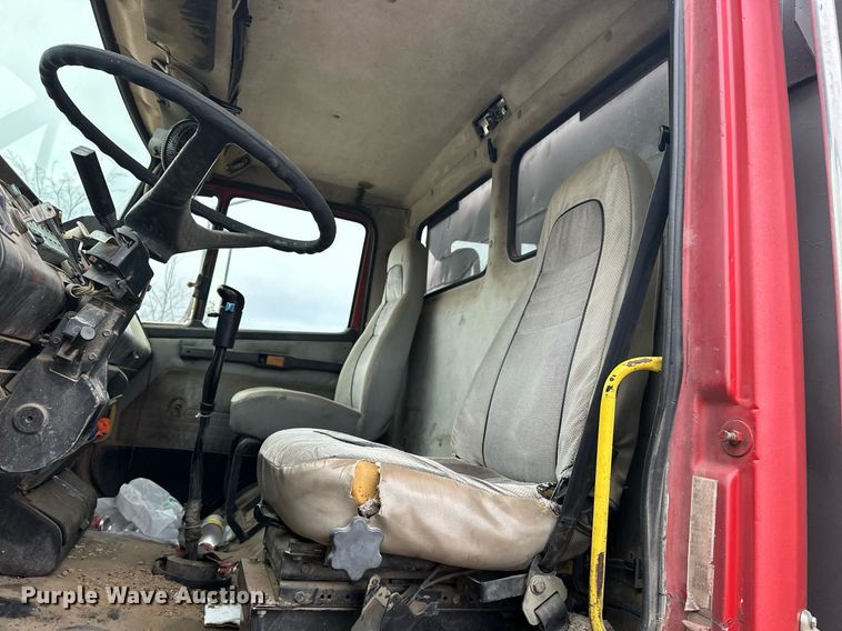 image for item EJ5266 1999 Freightliner FL112 dump truck
