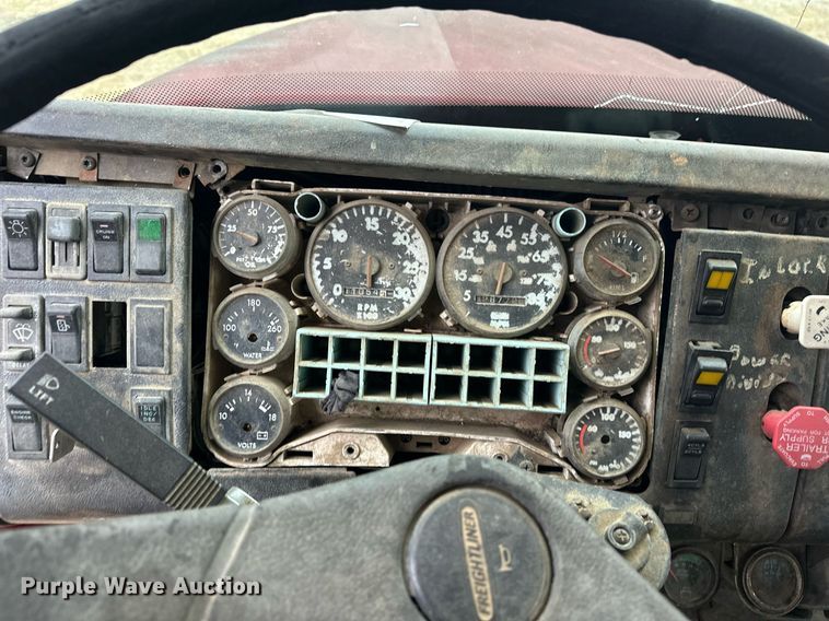 image for item EJ5266 1999 Freightliner FL112 dump truck