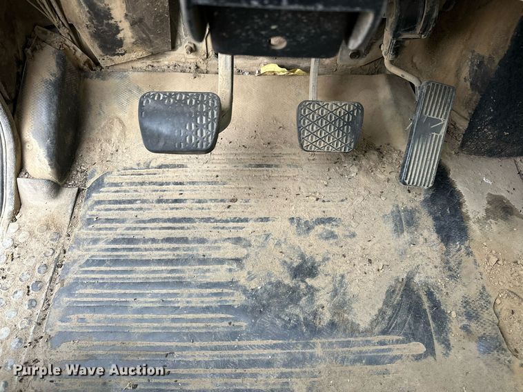 image for item EJ5266 1999 Freightliner FL112 dump truck